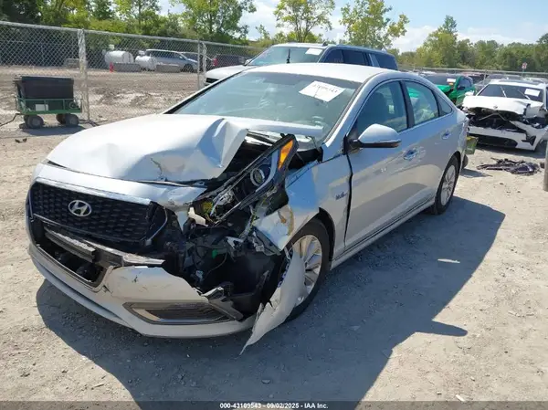 KMHE24L34HA065433 2017 HYUNDAI SONATA - Image 2