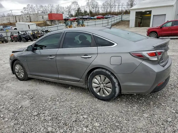 KMHE24L34HA069028 2017 HYUNDAI SONATA - Image 2
