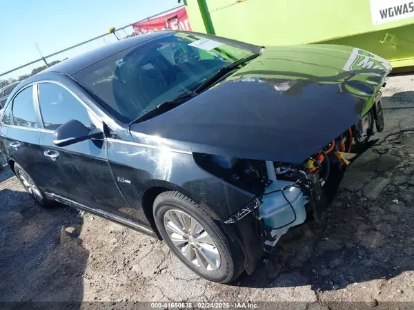 KMHE24L34HA075735 2017 HYUNDAI SONATA - Image 1