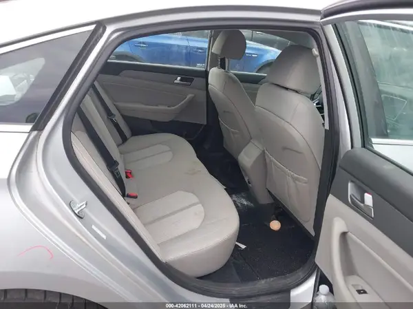 KMHE24L34JA079581 2018 HYUNDAI SONATA - Image 8