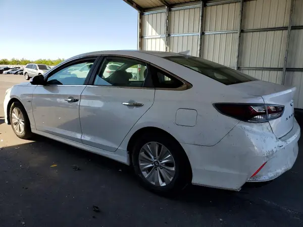 KMHE24L34JA084036 2018 HYUNDAI SONATA - Image 2