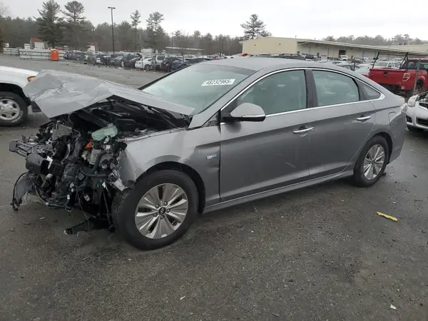 KMHE24L34JA087311 2018 HYUNDAI SONATA - Image 1