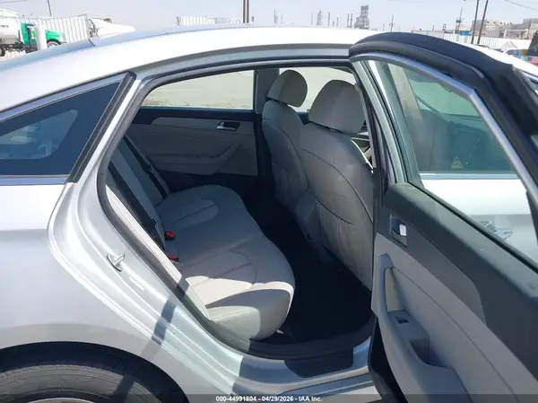 KMHE24L34KA087648 2019 HYUNDAI SONATA - Image 8