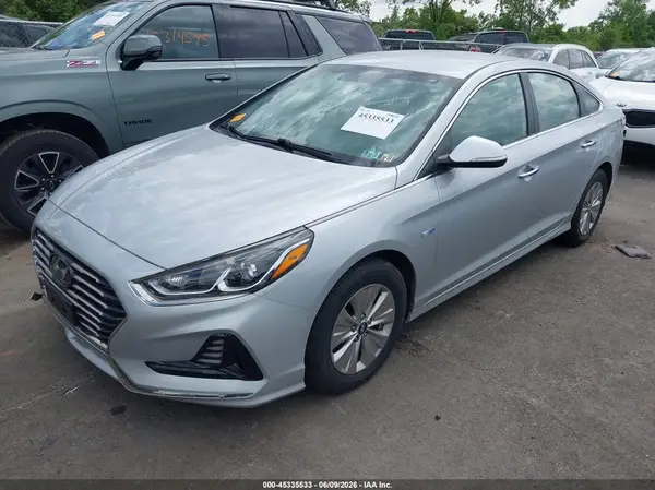 KMHE24L34KA091196 2019 HYUNDAI SONATA - Image 2