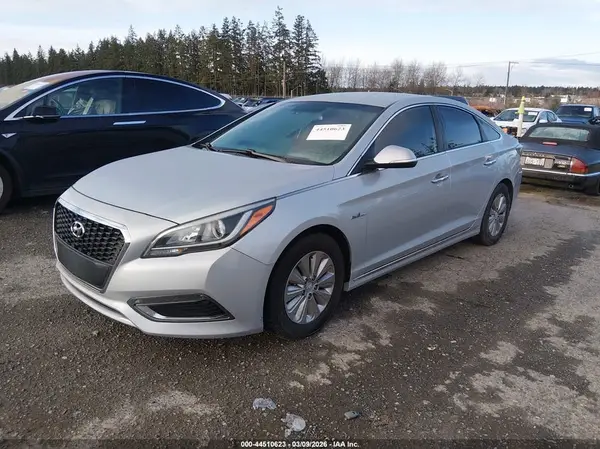 KMHE24L35HA061312 2017 HYUNDAI SONATA - Image 2