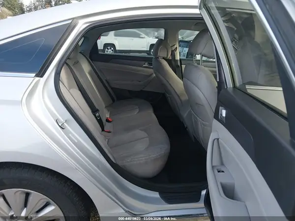 KMHE24L35HA061312 2017 HYUNDAI SONATA - Image 8