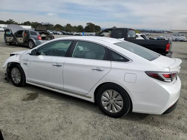 KMHE24L35HA063741 2017 HYUNDAI SONATA - Image 2