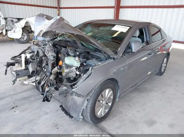 KMHE24L35HA063805 2017 HYUNDAI SONATA - Image 2