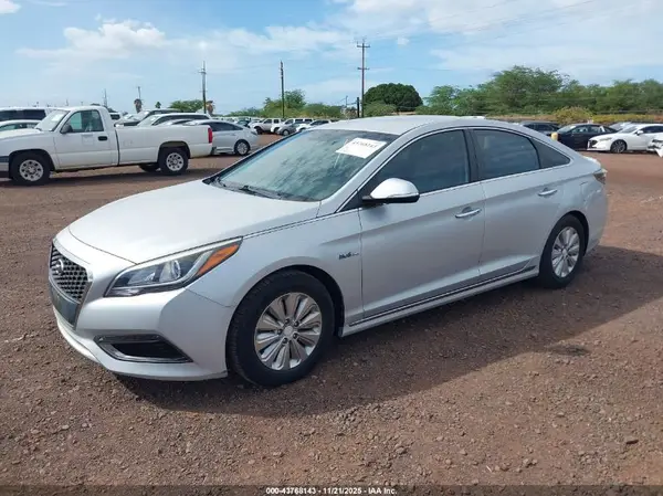 KMHE24L35HA065358 2017 HYUNDAI SONATA - Image 2
