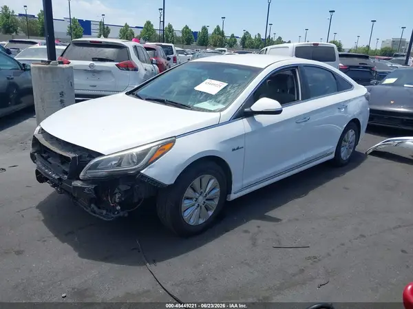 KMHE24L35HA065523 2017 HYUNDAI SONATA - Image 2