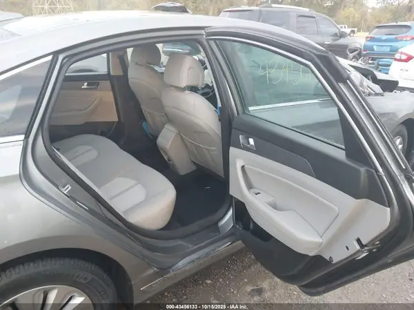 KMHE24L35HA066784 2017 HYUNDAI SONATA - Image 8