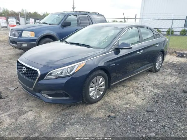 KMHE24L35HA069071 2017 HYUNDAI SONATA - Image 2