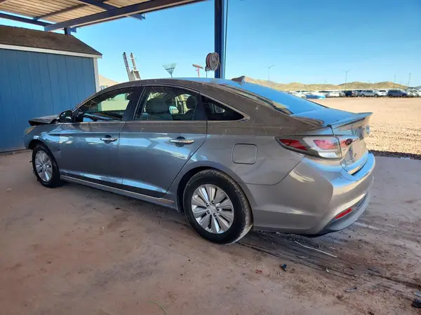 KMHE24L35HA071077 2017 HYUNDAI SONATA - Image 2