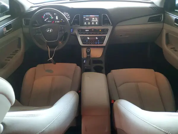 KMHE24L35HA071189 2017 HYUNDAI SONATA - Image 8
