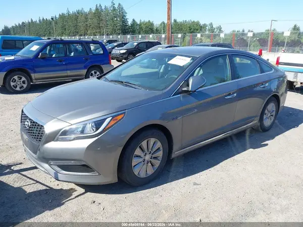 KMHE24L35HA074299 2017 HYUNDAI SONATA - Image 2