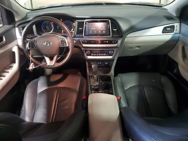 KMHE24L35JA079198 2018 HYUNDAI SONATA - Image 8