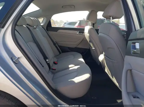 KMHE24L35JA079735 2018 HYUNDAI SONATA - Image 8