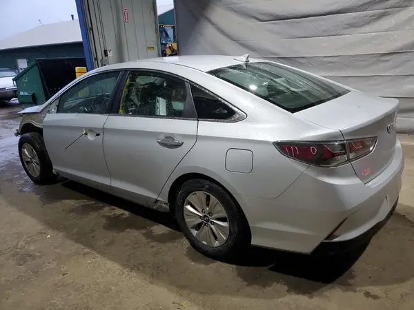 KMHE24L35JA081369 2018 HYUNDAI SONATA - Image 2