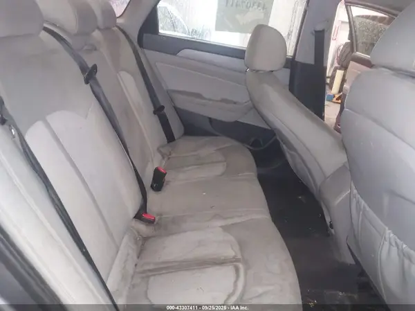 KMHE24L35JA087303 2018 HYUNDAI SONATA - Image 8
