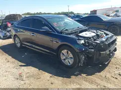 KMHE24L35KA084693 2019 HYUNDAI SONATA