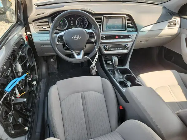 KMHE24L35KA090896 2019 HYUNDAI SONATA - Image 8