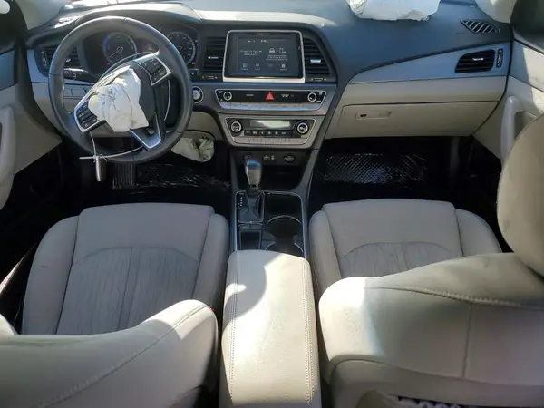 KMHE24L35KA092194 2019 HYUNDAI SONATA - Image 8