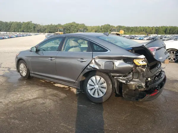 KMHE24L36HA062582 2017 HYUNDAI SONATA - Image 2