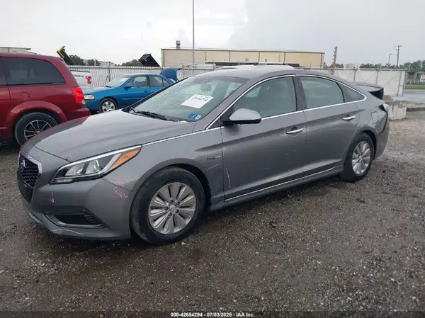 KMHE24L36HA075462 2017 HYUNDAI SONATA - Image 2