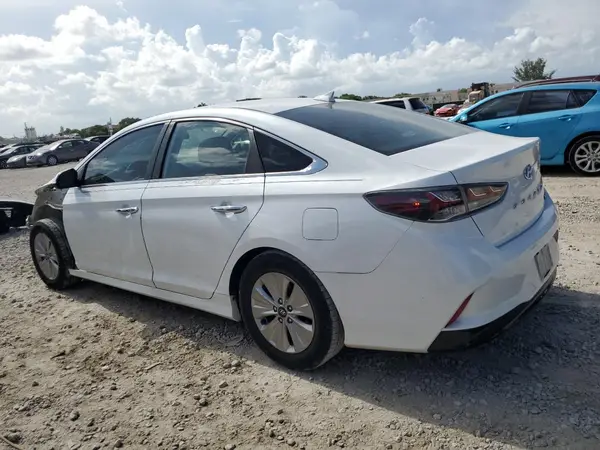 KMHE24L36JA078447 2018 HYUNDAI SONATA - Image 2