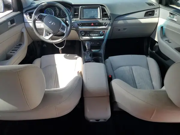 KMHE24L36JA082532 2018 HYUNDAI SONATA - Image 8