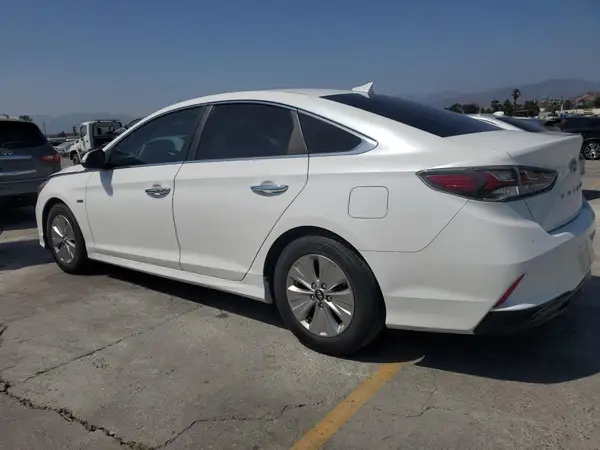 KMHE24L36KA087750 2019 HYUNDAI SONATA - Image 2
