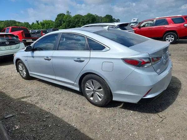 KMHE24L36KA092107 2019 HYUNDAI SONATA - Image 2