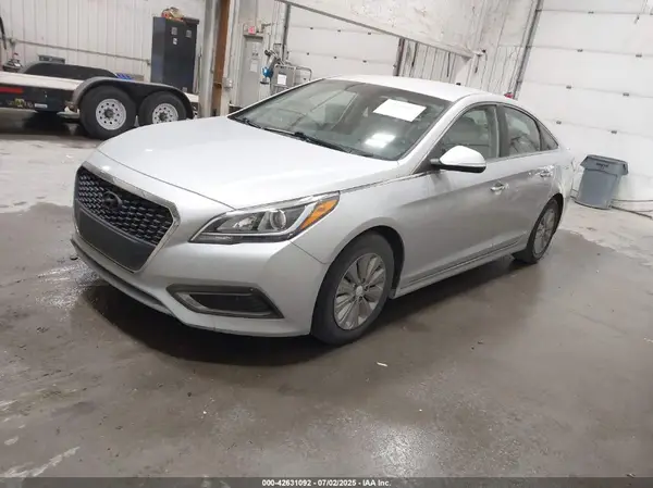 KMHE24L37HA063479 2017 HYUNDAI SONATA - Image 2