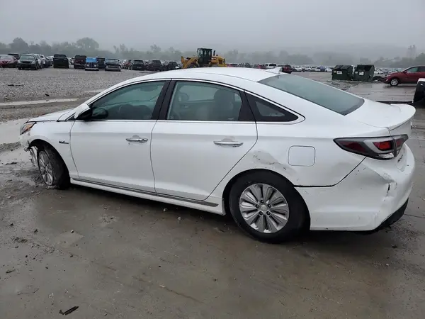 KMHE24L37HA070853 2017 HYUNDAI SONATA - Image 2
