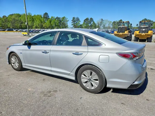 KMHE24L37JA078540 2018 HYUNDAI SONATA - Image 2
