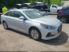 KMHE24L37JA083107 2018 HYUNDAI SONATA