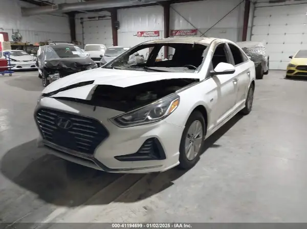 KMHE24L37JA083849 2018 HYUNDAI SONATA - Image 2