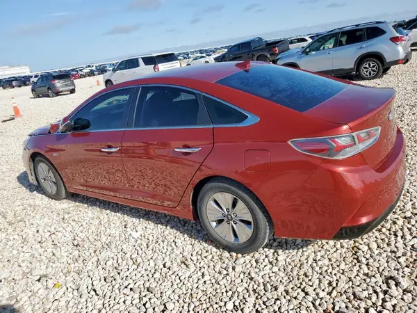 KMHE24L37JA085763 2018 HYUNDAI SONATA - Image 2