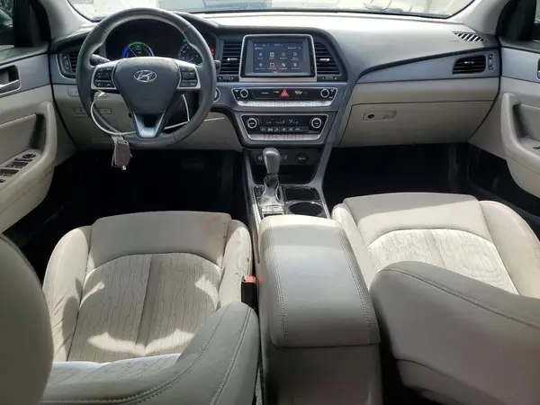 KMHE24L37KA088339 2019 HYUNDAI SONATA - Image 8