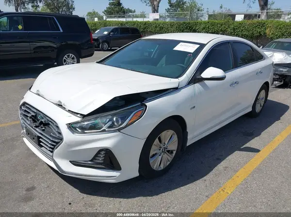KMHE24L37KA089426 2019 HYUNDAI SONATA - Image 2