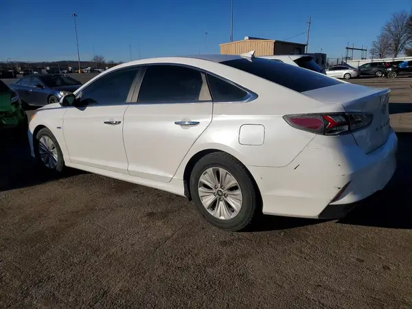 KMHE24L37KA089474 2019 HYUNDAI SONATA - Image 2