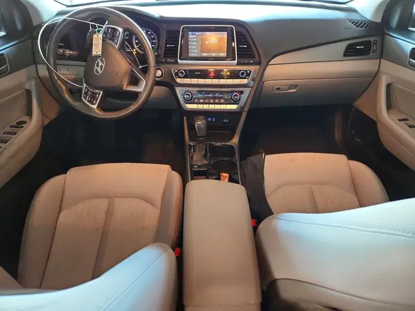 KMHE24L37KA091564 2019 HYUNDAI SONATA - Image 8