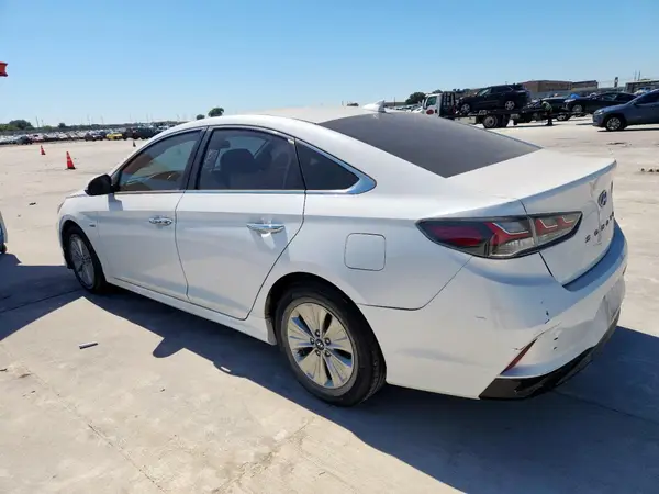 KMHE24L37KA091841 2019 HYUNDAI SONATA - Image 2