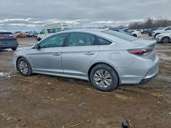 KMHE24L37KA093315 2019 HYUNDAI SONATA - Image 2