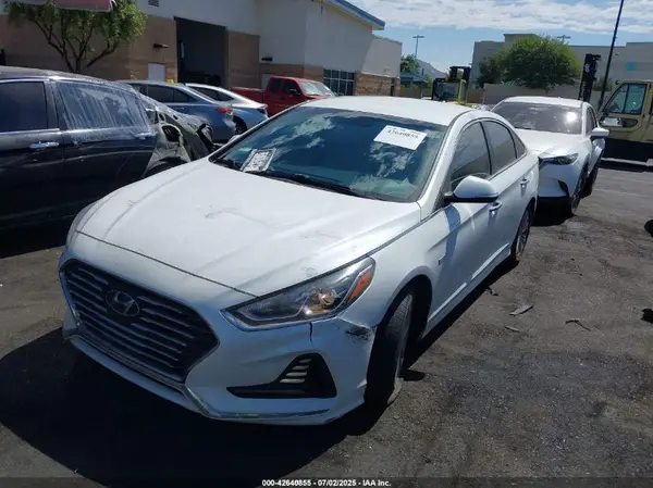 KMHE24L37KA094139 2019 HYUNDAI SONATA - Image 2