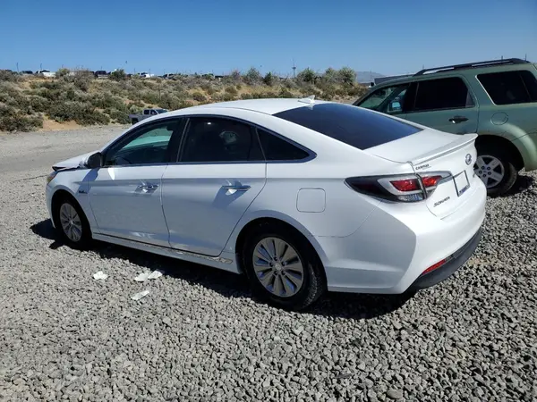 KMHE24L38HA061207 2017 HYUNDAI SONATA - Image 2