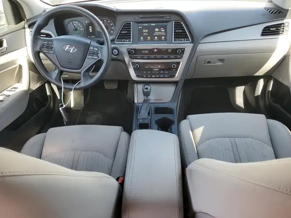 KMHE24L38HA061207 2017 HYUNDAI SONATA - Image 8