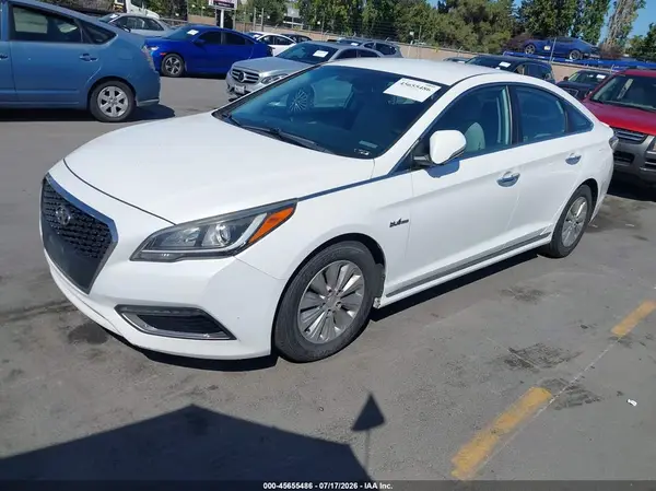 KMHE24L38HA063247 2017 HYUNDAI SONATA - Image 2