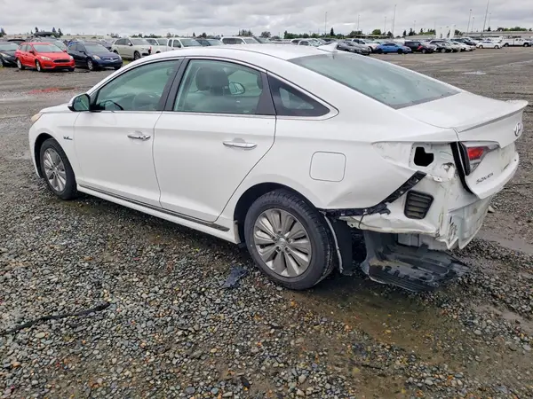 KMHE24L38HA063684 2017 HYUNDAI SONATA - Image 2