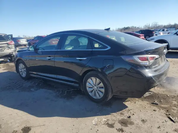 KMHE24L38HA067587 2017 HYUNDAI SONATA - Image 2